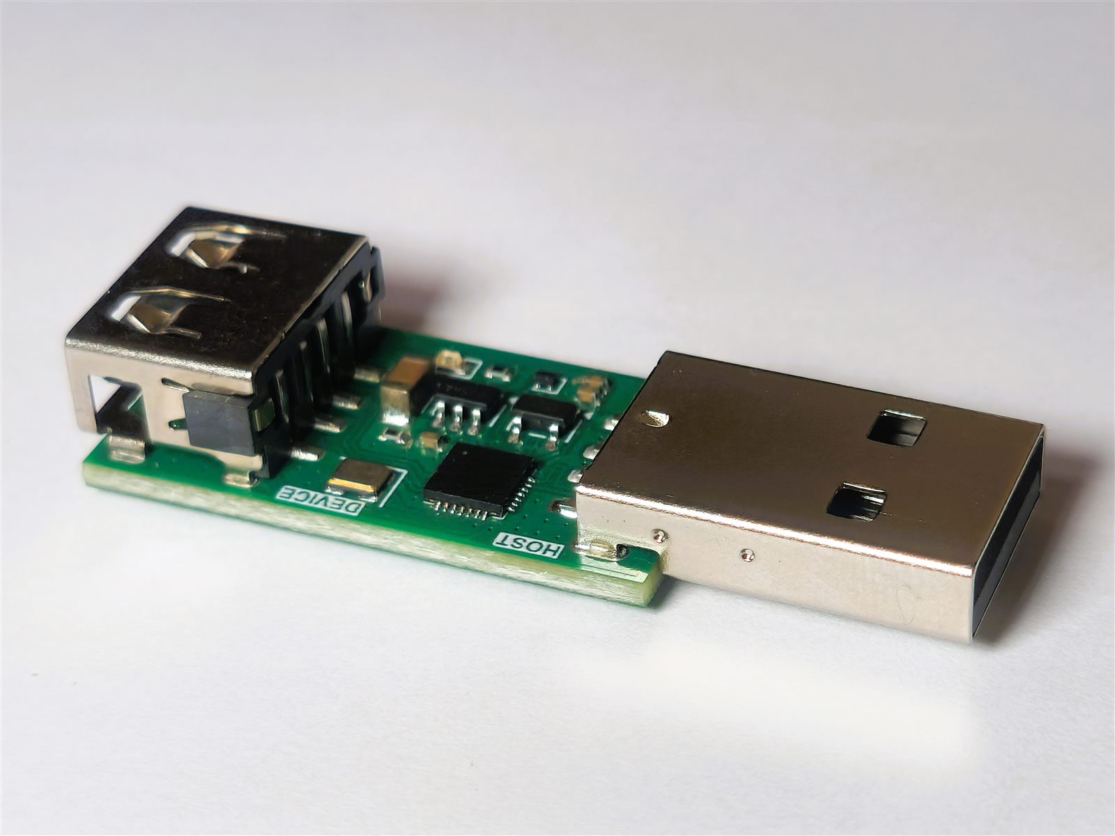 Angled front view of the PL-USB20-SW1 USB 2.0 power-switching hub